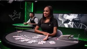 Konten hiburan virtual dan esports yang berkembang pesat
